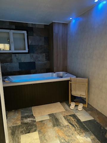 La Splenzia Jacuzzi Wifi Clim *