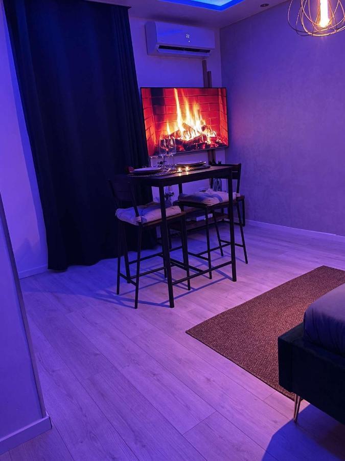 La Splenzia Jacuzzi Wifi Clim Apartment *