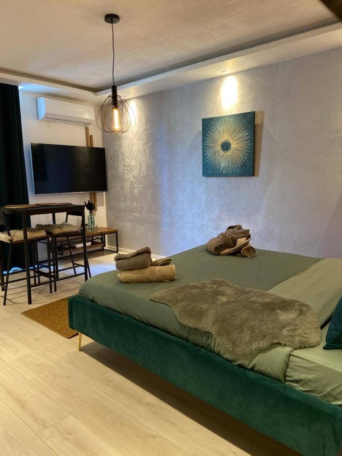 Apartment La Splenzia Jacuzzi Wifi Clim *